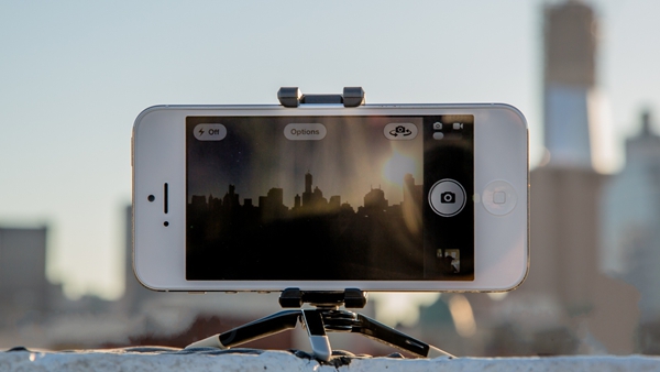 手機(jī)“禍害”旅行的10大罪證 你中槍了嗎？