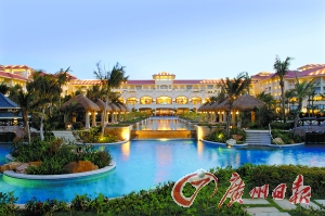 溫泉酒店全景氣派輝煌。