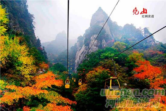 深秋去堯山賞紅葉、泡溫泉、拜大佛