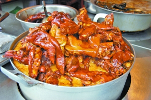 青巖古鎮(zhèn)的豬腳。