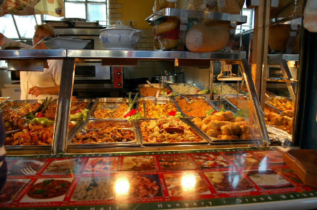 中央市場(chǎng)的食攤 中央市場(chǎng)的食攤