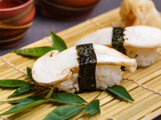 金秋嘗鮮 最是松茸欲上時(shí) 金秋嘗鮮 最是松茸欲上時(shí)