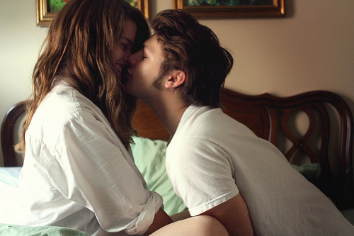 愛愛后女友會(huì)抓住機(jī)會(huì)問我要錢 好郁悶