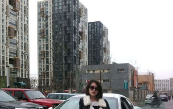 郭美美的座駕瑪莎拉蒂購于2011年4月2日，購車款為240萬元。