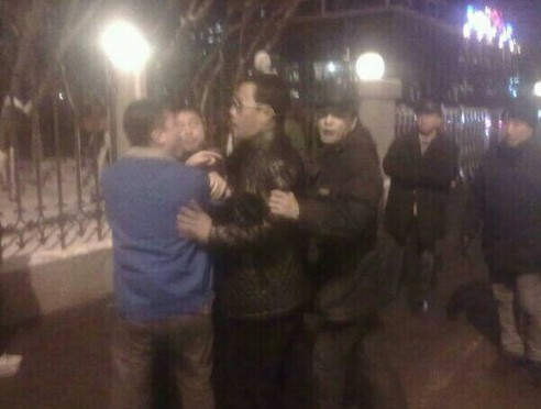 轉(zhuǎn)發(fā)到微博網(wǎng)曝趙本山徒弟駕無(wú)牌路虎追尾打人。