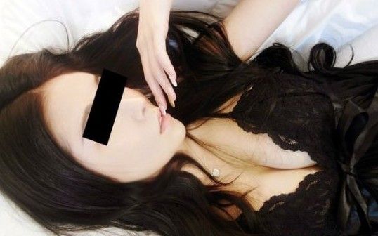 E奶嫩模誤信高富帥獻(xiàn)身水電工裸照外流 E奶嫩模誤信高富帥獻(xiàn)身水電工裸照外流