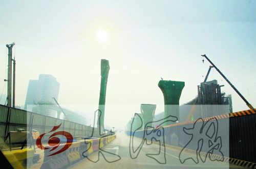 　三環(huán)大“項(xiàng)圈”，西、北兩段預(yù)計(jì)年底通車