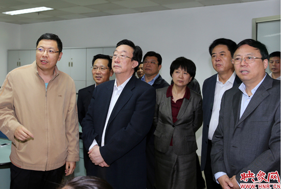 5月9日上午11點(diǎn)10分，河南省委書(shū)記郭庚茂一行來(lái)到映象網(wǎng)視察。映象網(wǎng)記者 邵恰 段晉哲攝