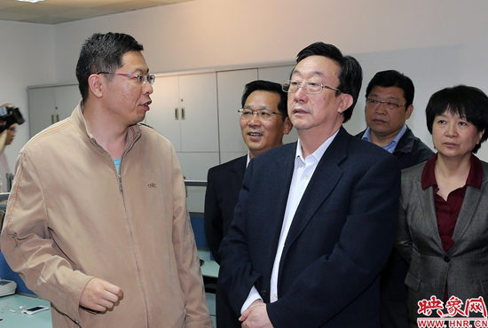 5月9日上午11點(diǎn)10分，河南省委書(shū)記郭庚茂一行來(lái)到映象網(wǎng)視察。映象網(wǎng)記者 邵恰 段晉哲攝