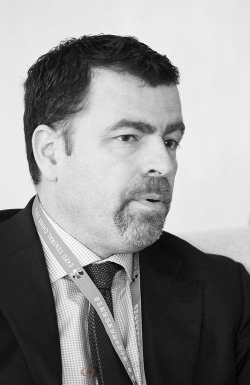 　　狄可為：“現(xiàn)在，雀巢正在改變歷史，中部時(shí)代來(lái)臨了！”