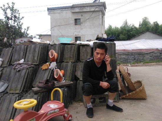 張輝忙于電話找工作，表示將自食其力。