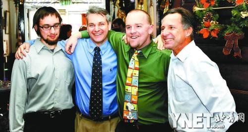 “追風者”蒂姆·薩馬拉斯展示其超級相機 “追風者”蒂姆·薩馬拉斯展示其超級相機