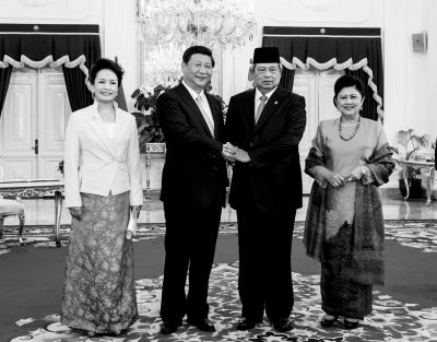 2日，國(guó)家主席習(xí)近平在雅加達(dá)同印度尼西亞總統(tǒng)蘇西洛舉行會(huì)談。 新華社發(fā)