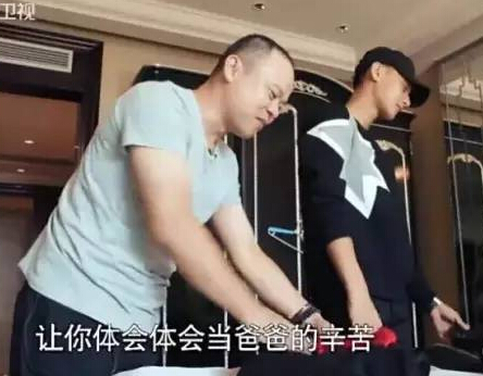 黃子韜大炫豪車豪宅 傳父親資產百億是老總 黃子韜大炫豪車豪宅 傳父親資產百億是老總