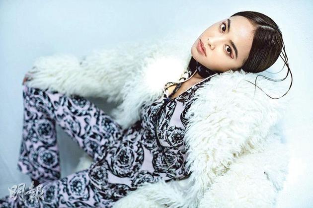 蔡依林的新歌高唱要勇敢做自己，沒想到MV卻鬧出風波。