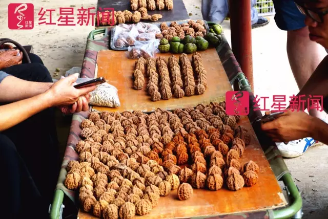 文玩核桃遇冷由幾萬一對降到5元沒人要？商戶否認