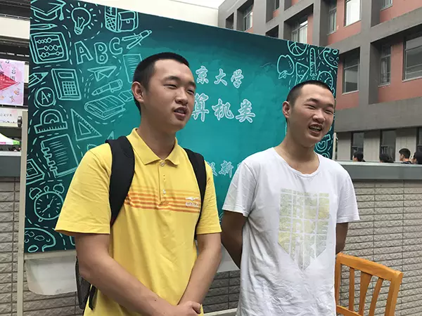 雙胞胎兄弟陳于勤、陳于思。