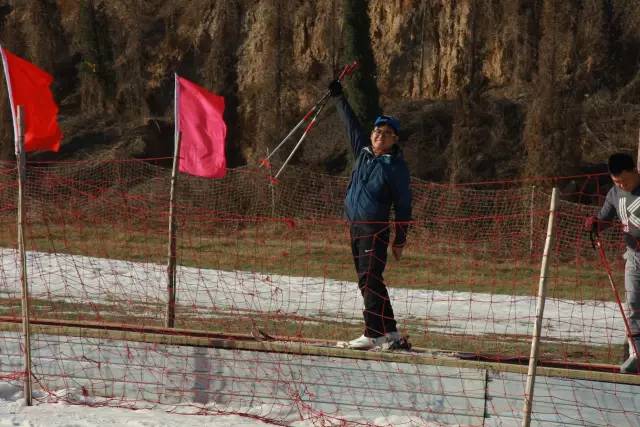 這幾個(gè)帥氣的姿勢(shì)，真的像專業(yè)級(jí)選手了呢