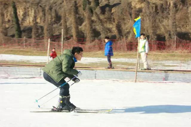 這幾個(gè)帥氣的姿勢(shì)，真的像專業(yè)級(jí)選手了呢