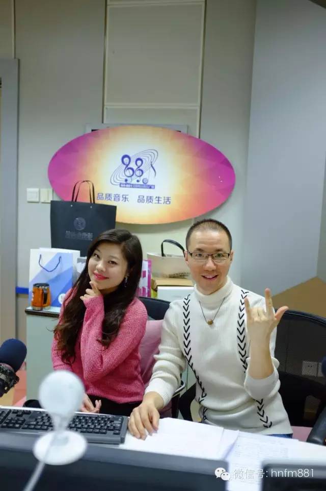 新聞先生凱文和新聞小姐李江也陪伴大家一同跨年！