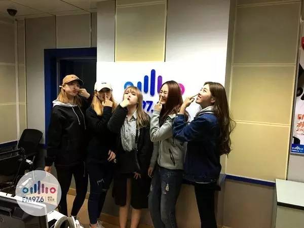 豬鼻行動！預備……按！長腿妹妹都是天然美女哦！