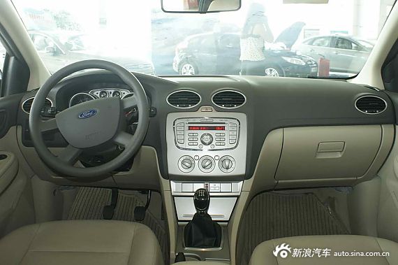 福克斯兩廂經(jīng)典1.8MT 時(shí)尚型