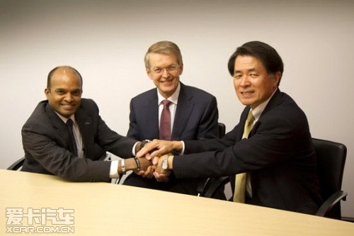 福特副總裁拉茲·奈爾、戴姆勒董事托馬斯·韋伯、日產(chǎn)副總裁山下光彥