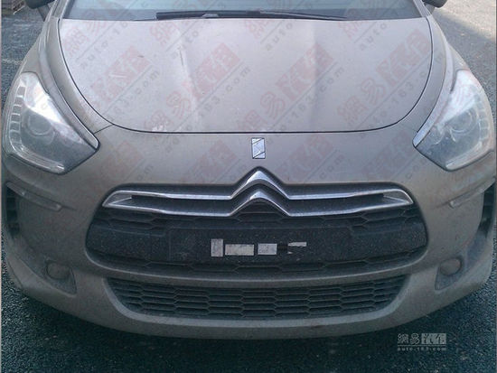 預(yù)計(jì)售25-30萬(wàn)元 國(guó)產(chǎn)版DS5無(wú)偽諜照曝光 預(yù)計(jì)售25-30萬(wàn)元 國(guó)產(chǎn)版DS5無(wú)偽諜照曝光