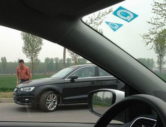 三廂奧迪A3國(guó)內(nèi)測(cè)試車