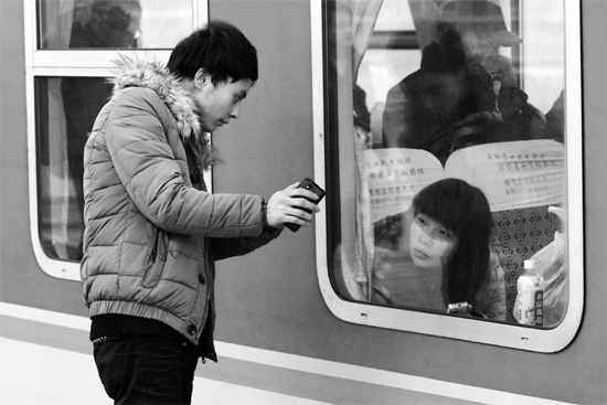 離別后，手機(jī)是傾訴思念最好的工具