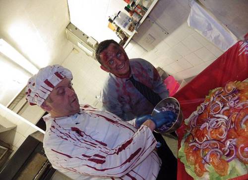 英國(guó)廚師制作巨型漢堡 重約31公斤 英國(guó)廚師制作巨型漢堡 重約31公斤