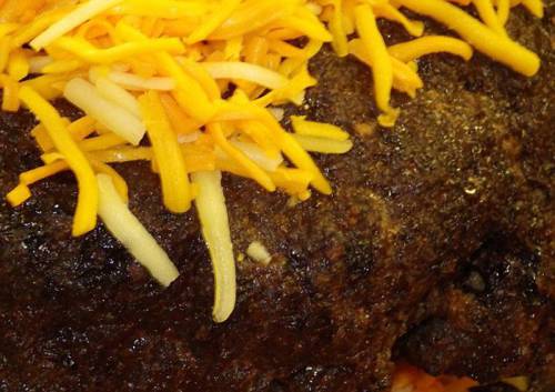 英國(guó)廚師制作巨型漢堡 重約31公斤 英國(guó)廚師制作巨型漢堡 重約31公斤