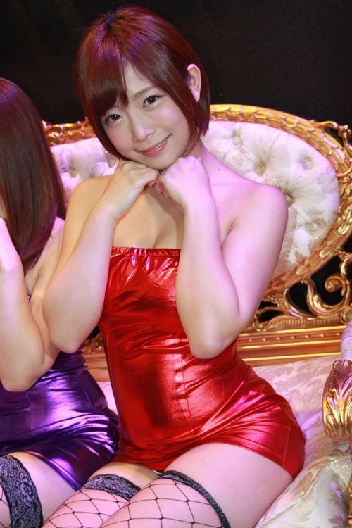 四位性感女優(yōu)現(xiàn)身游戲展 四位性感女優(yōu)現(xiàn)身游戲展