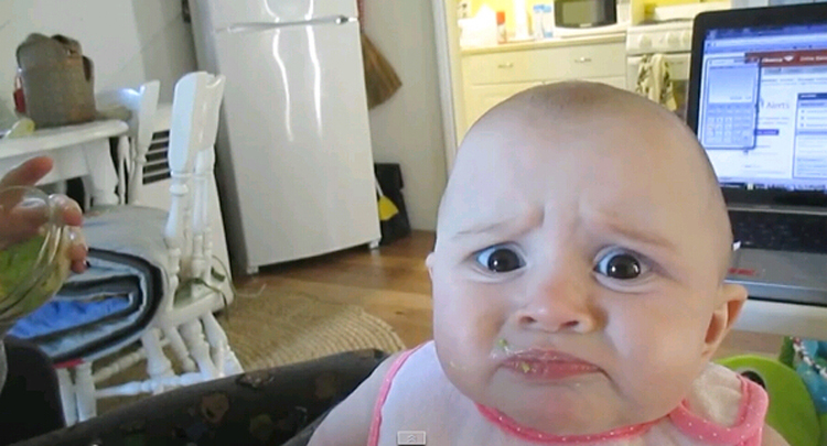 外國(guó)寶寶初嘗鱷梨表情萌翻網(wǎng)友 外國(guó)寶寶初嘗鱷梨表情萌翻網(wǎng)友