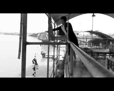 剩飯菜倒進(jìn)河 剩飯菜倒進(jìn)河