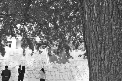 信陽市羅山縣何家沖村，當(dāng)年紅二十五軍從這里出發(fā)。記者李文波攝影