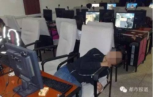 悲??！15歲男孩上網(wǎng)5小時后猝死，事發(fā)鄭州 | 這些原因可能導致上網(wǎng)猝死，戳...