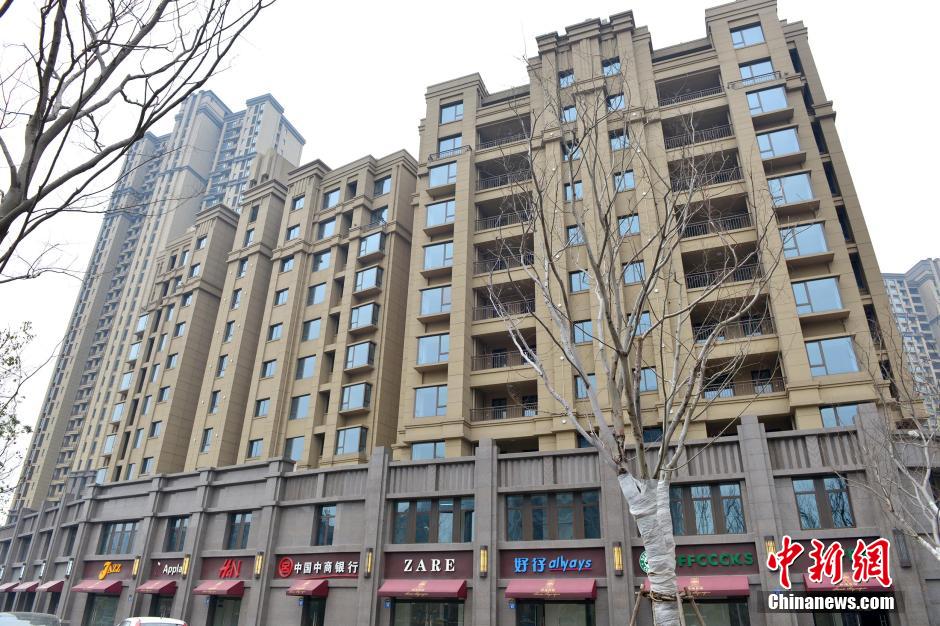 “知名大牌”集結無錫某樓盤商業(yè)街 細看全是“李鬼”