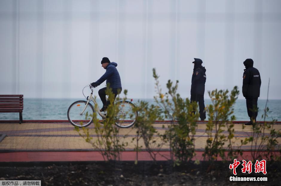 當(dāng)?shù)貢r(shí)間1月29日，俄羅斯索契，2014年索契冬奧會(huì)，俄羅斯軍方在奧林匹克公園周邊部署放空導(dǎo)彈系統(tǒng)。