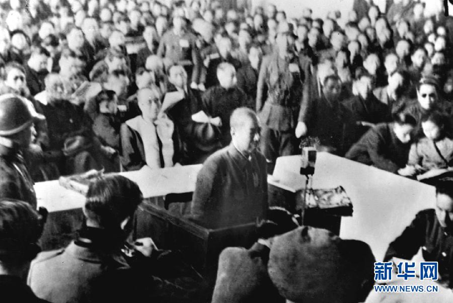 這是抗日戰(zhàn)爭勝利后，制造南京大屠殺的主要罪犯、日軍第6師團師團長谷壽夫被押上審判臺并被處死刑。