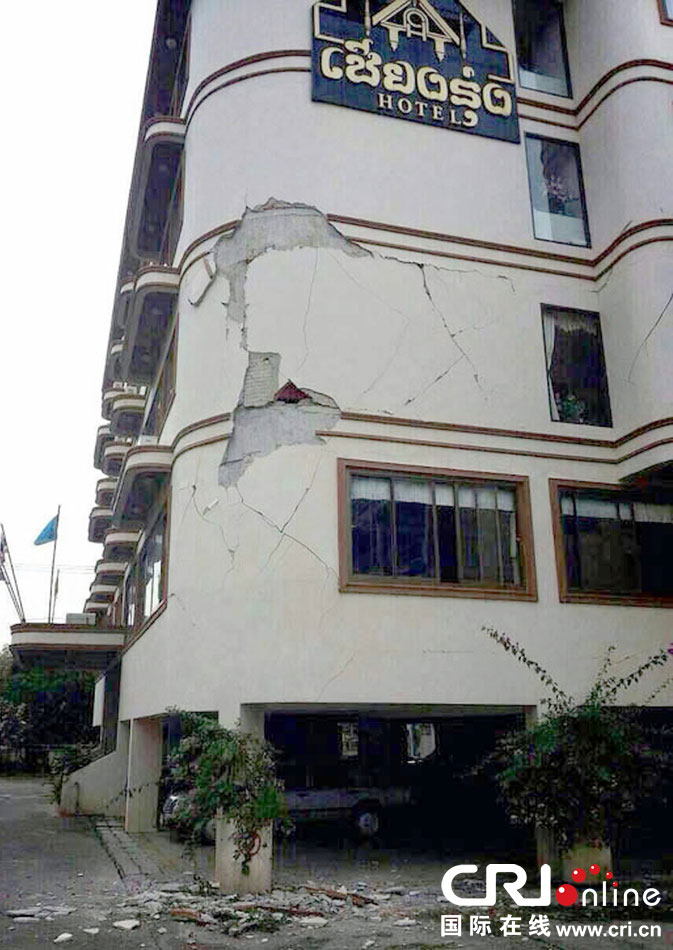 　當(dāng)?shù)貢r(shí)間2014年5月5日，泰國(guó)清萊，一棟酒店大樓墻皮脫落。 圖片來(lái)源：東方IC