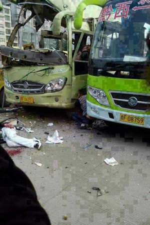 爆炸現(xiàn)場。圖片來自網(wǎng)絡(luò)