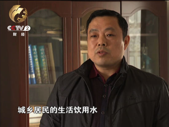 王有安告訴記者由于連續(xù)三年干旱虎山水庫的水也在逐步遞減只得先保障城鄉(xiāng)居民的生活飲用水 王有安告訴記者由于連續(xù)三年干旱虎山水庫的水也在逐步遞減只得先保障城鄉(xiāng)居民的生活飲用水