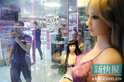 廣東成人用品市場調(diào)查。圖為各地的經(jīng)銷商都會在此進(jìn)貨。新快報記者 孫毅/攝