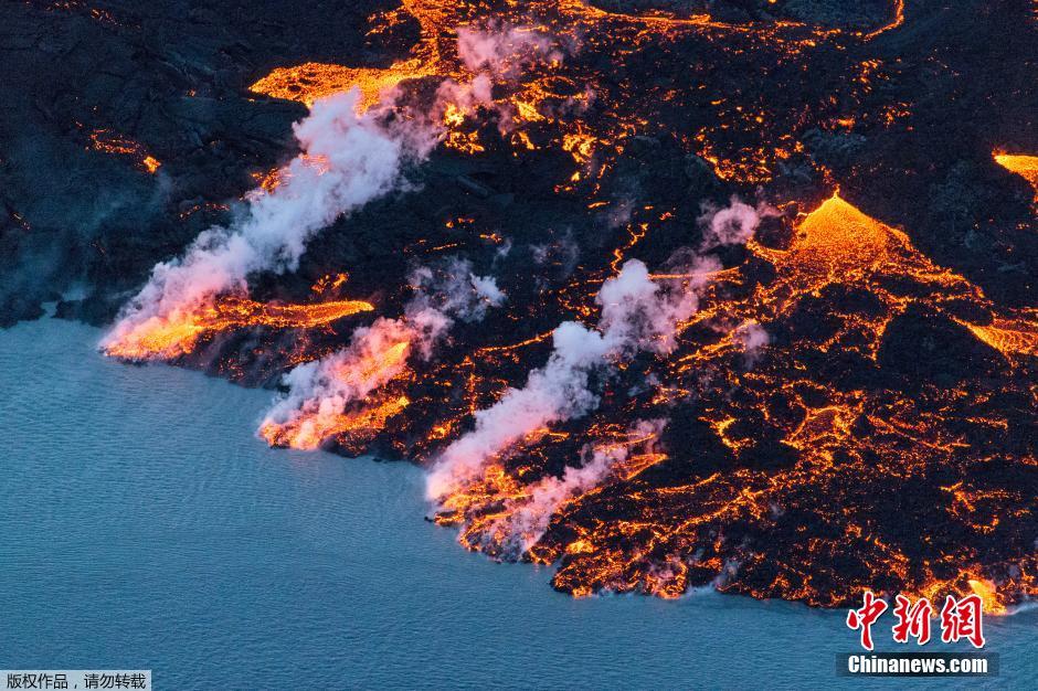 冰島巴達(dá)本加火山爆發(fā) 冰島巴達(dá)本加火山爆發(fā)