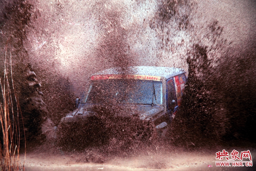 賽車的世界、更是男人的世界。圖為部分參展攝影作品。