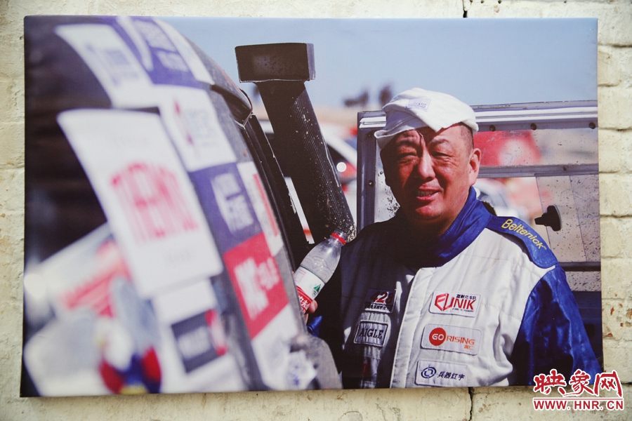 賽車的世界、更是男人的世界。圖為部分參展攝影作品。