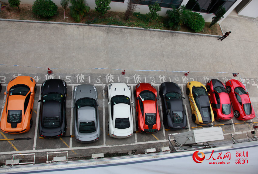 香港11輛跑車深圳飆車被扣 香港11輛跑車深圳飆車被扣