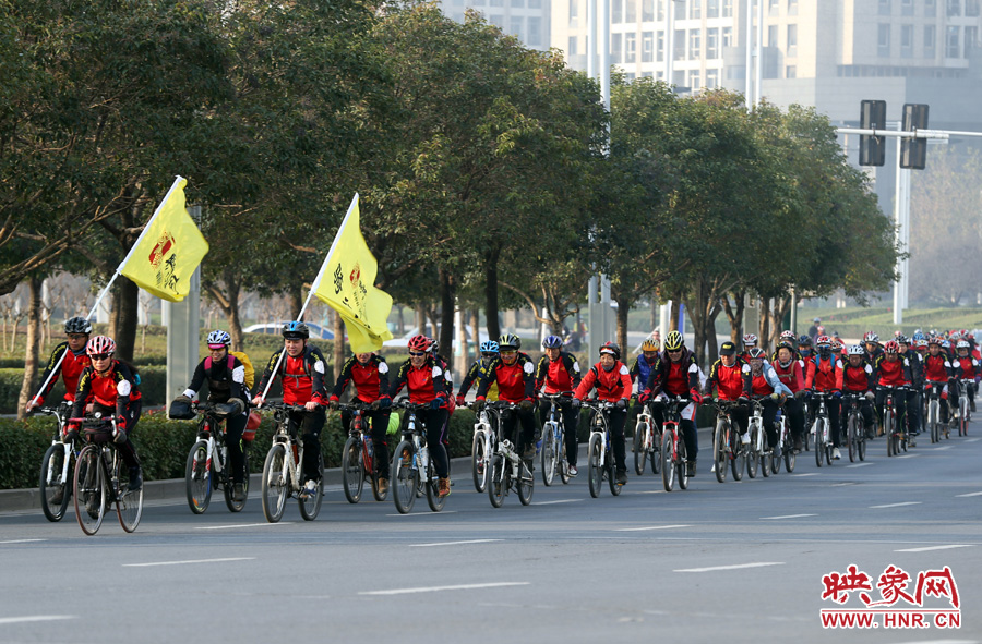 獻(xiàn)愛心、騎行天下，映象網(wǎng)騎行車友樂翻天
