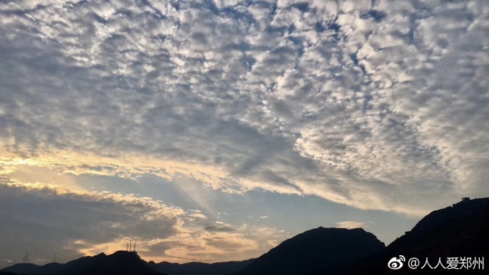 又被鄭州的藍(lán)天刷屏！隨便一拍就是手機(jī)壁紙